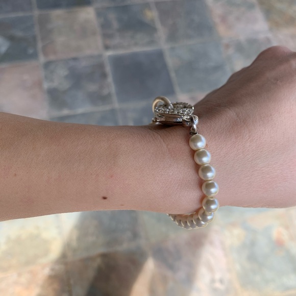 ❌SOLD❌ Pave Pearl-colored Hook Bracelet - Picture 4 of 4